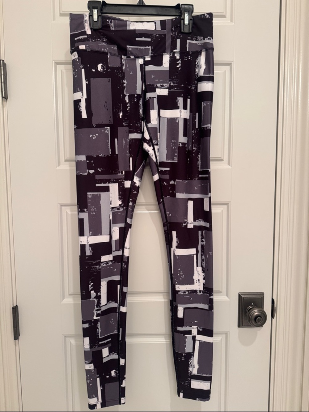 Pure barre by Splits59 Geometric Print Leggings - Black & Gray